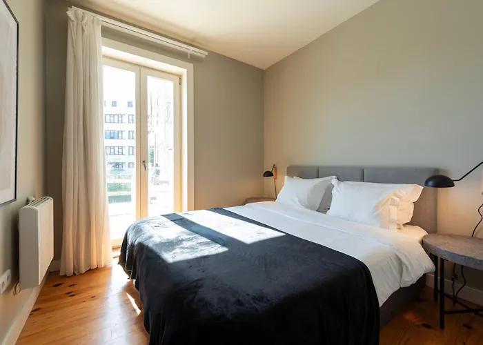 Cedofeita Premium 1b * بورتو